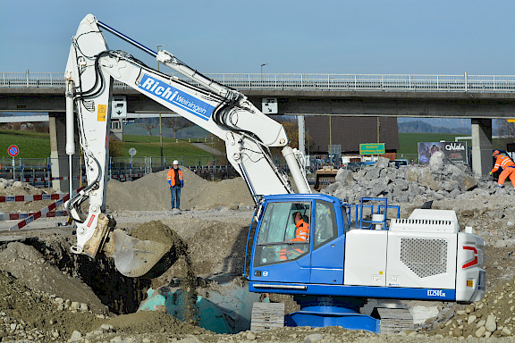 Volvo EC250E